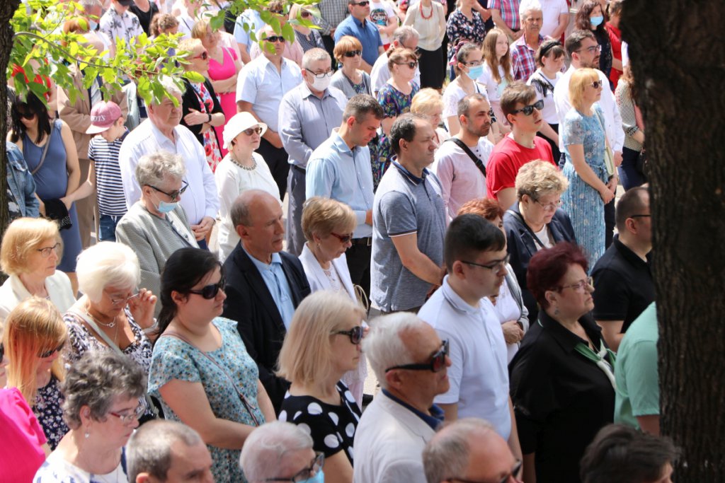 Boże Ciało 2021 parafii pw. św. Antoniego Padewskiego w Ostrołęce [03.06.2021] - zdjęcie #1 - eOstroleka.pl