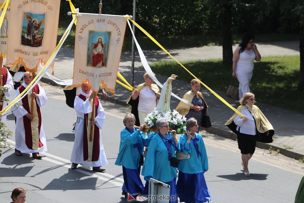Boże Ciało 2021 w parafii Zbawiciela Świata w Ostrołęce [03.06.2021] - zdjęcie #71 - eOstroleka.pl