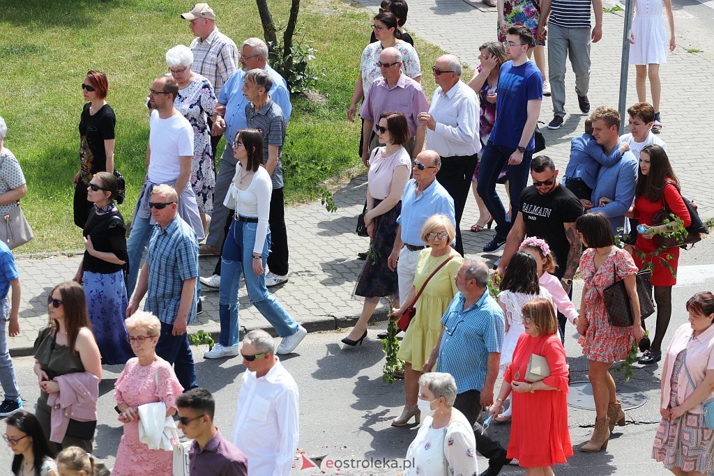 Boże Ciało 2021 w parafii Zbawiciela Świata w Ostrołęce [03.06.2021] - zdjęcie #27 - eOstroleka.pl