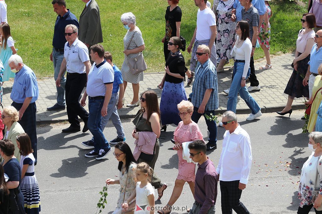Boże Ciało 2021 w parafii Zbawiciela Świata w Ostrołęce [03.06.2021] - zdjęcie #26 - eOstroleka.pl