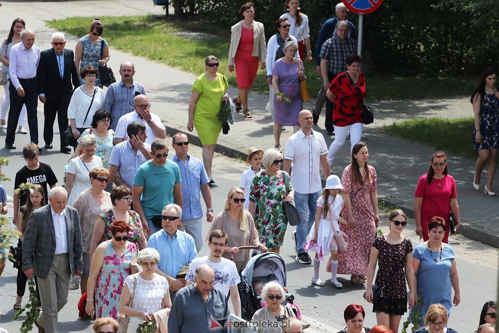 Boże Ciało 2021 w parafii Zbawiciela Świata w Ostrołęce [03.06.2021] - zdjęcie #17 - eOstroleka.pl