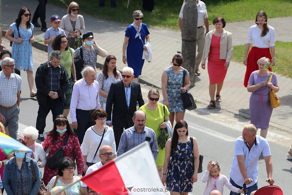 Boże Ciało 2021 w parafii Zbawiciela Świata w Ostrołęce [03.06.2021] - zdjęcie #11 - eOstroleka.pl
