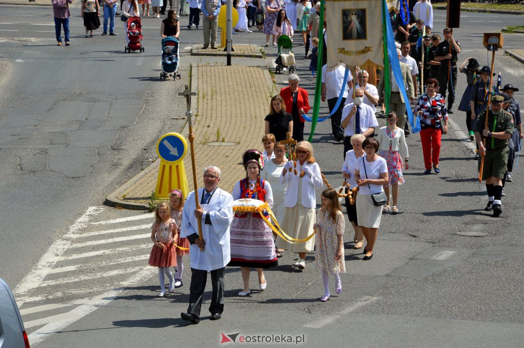 Boże Ciało 2021 parafii pw. św. Franciszka w Ostrołęce [03.06.2021] - zdjęcie #7 - eOstroleka.pl