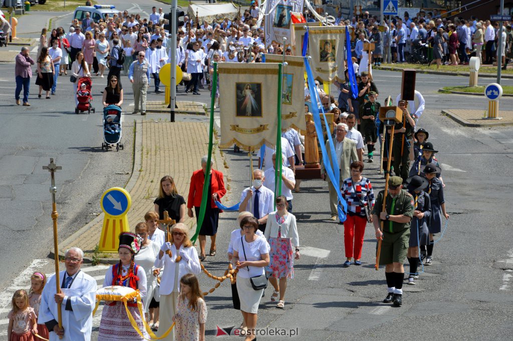 Boże Ciało 2021 parafii pw. św. Franciszka w Ostrołęce [03.06.2021] - zdjęcie #9 - eOstroleka.pl