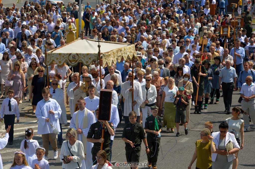 Boże Ciało 2021 parafii pw. św. Franciszka w Ostrołęce [03.06.2021] - zdjęcie #49 - eOstroleka.pl