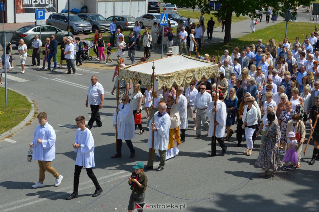 Boże Ciało 2021 parafii pw. św. Franciszka w Ostrołęce [03.06.2021] - zdjęcie #58 - eOstroleka.pl