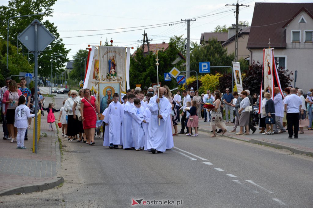 Boże Ciało 2021 parafii pw. NMP Królowej Rodzin w Ostrołęce [03.06.2021] - zdjęcie #4 - eOstroleka.pl