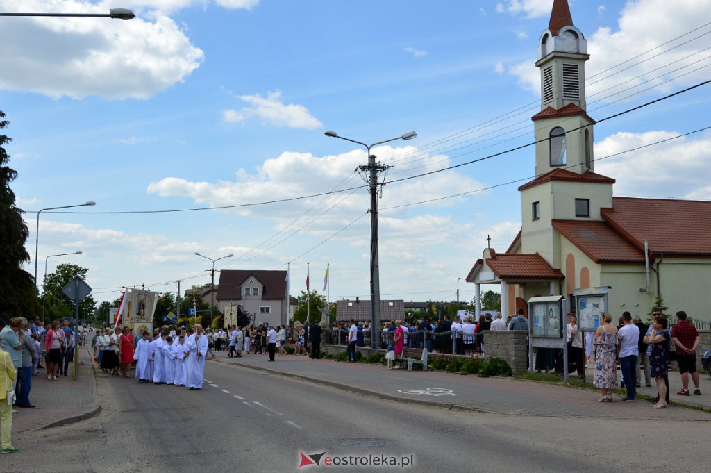 Boże Ciało 2021 parafii pw. NMP Królowej Rodzin w Ostrołęce [03.06.2021] - zdjęcie #6 - eOstroleka.pl