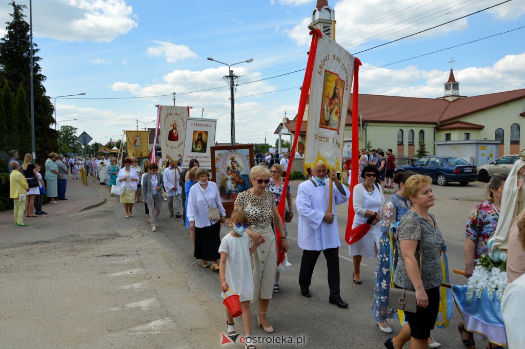 Boże Ciało 2021 parafii pw. NMP Królowej Rodzin w Ostrołęce [03.06.2021] - zdjęcie #21 - eOstroleka.pl