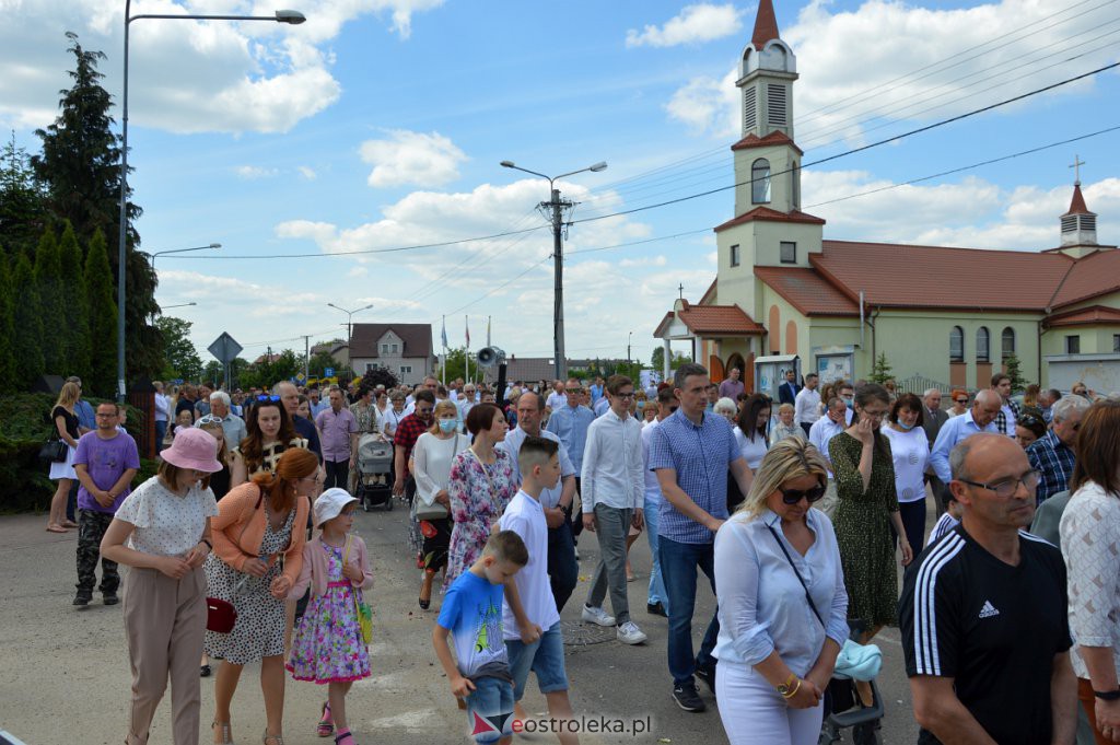 Boże Ciało 2021 parafii pw. NMP Królowej Rodzin w Ostrołęce [03.06.2021] - zdjęcie #66 - eOstroleka.pl