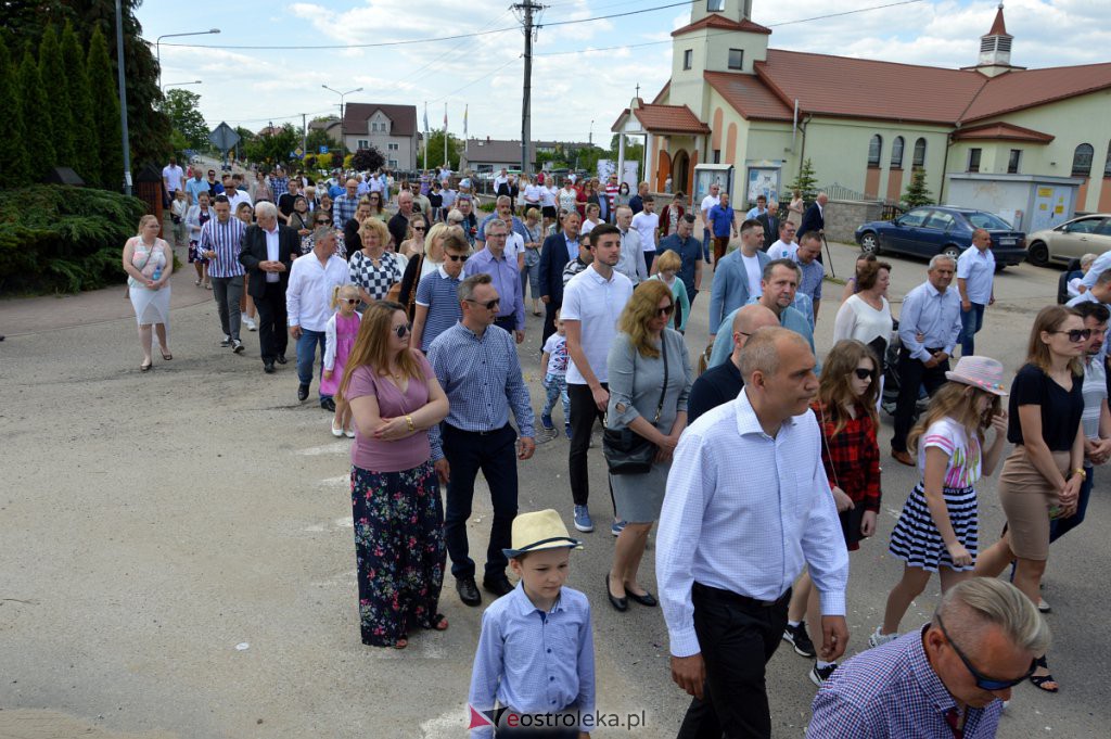 Boże Ciało 2021 parafii pw. NMP Kr&oacute;lowej Rodzin w Ostrołęce [03.06.2021] - zdjęcie #15 - eOstroleka.pl