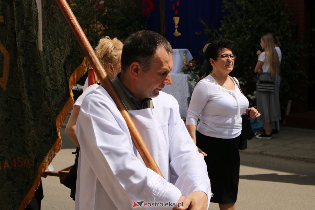 Boże Ciało 2021 w parafii pw. Nawiedzenia NMP (fara) [03.06.2021] - zdjęcie #10 - eOstroleka.pl