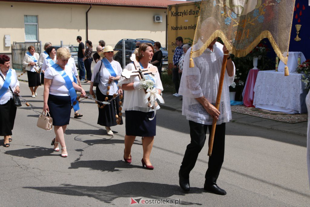Boże Ciało 2021 w parafii pw. Nawiedzenia NMP (fara) [03.06.2021] - zdjęcie #13 - eOstroleka.pl