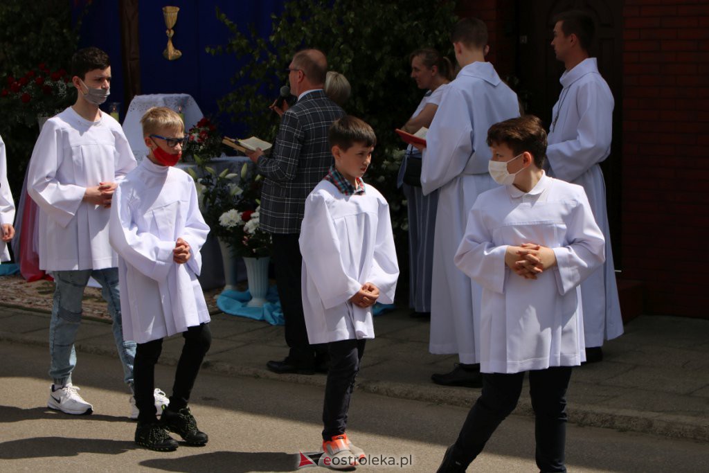 Boże Ciało 2021 w parafii pw. Nawiedzenia NMP (fara) [03.06.2021] - zdjęcie #43 - eOstroleka.pl