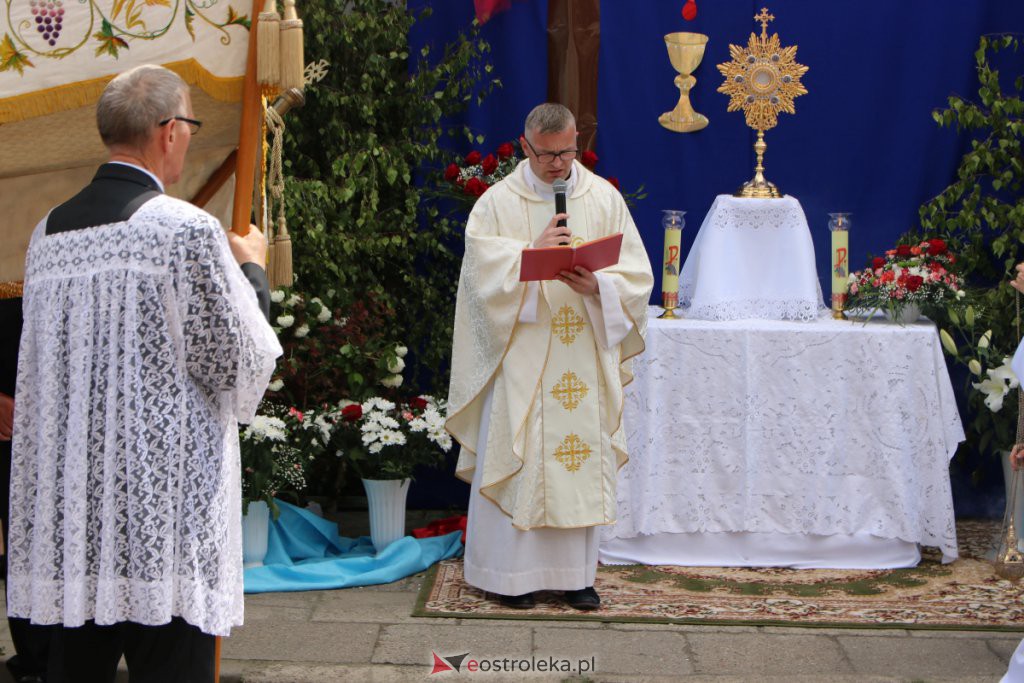 Boże Ciało 2021 w parafii pw. Nawiedzenia NMP (fara) [03.06.2021] - zdjęcie #65 - eOstroleka.pl