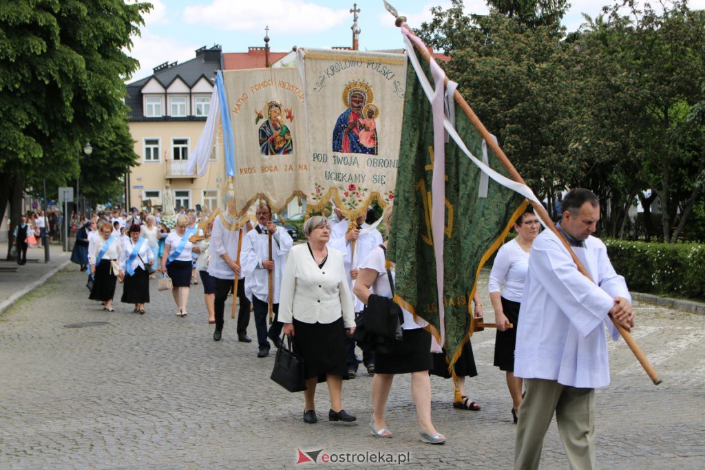 Boże Ciało 2021 w parafii pw. Nawiedzenia NMP (fara) [03.06.2021] - zdjęcie #71 - eOstroleka.pl