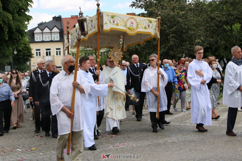 Boże Ciało 2021 w parafii pw. Nawiedzenia NMP (fara) [03.06.2021] - zdjęcie #65 - eOstroleka.pl