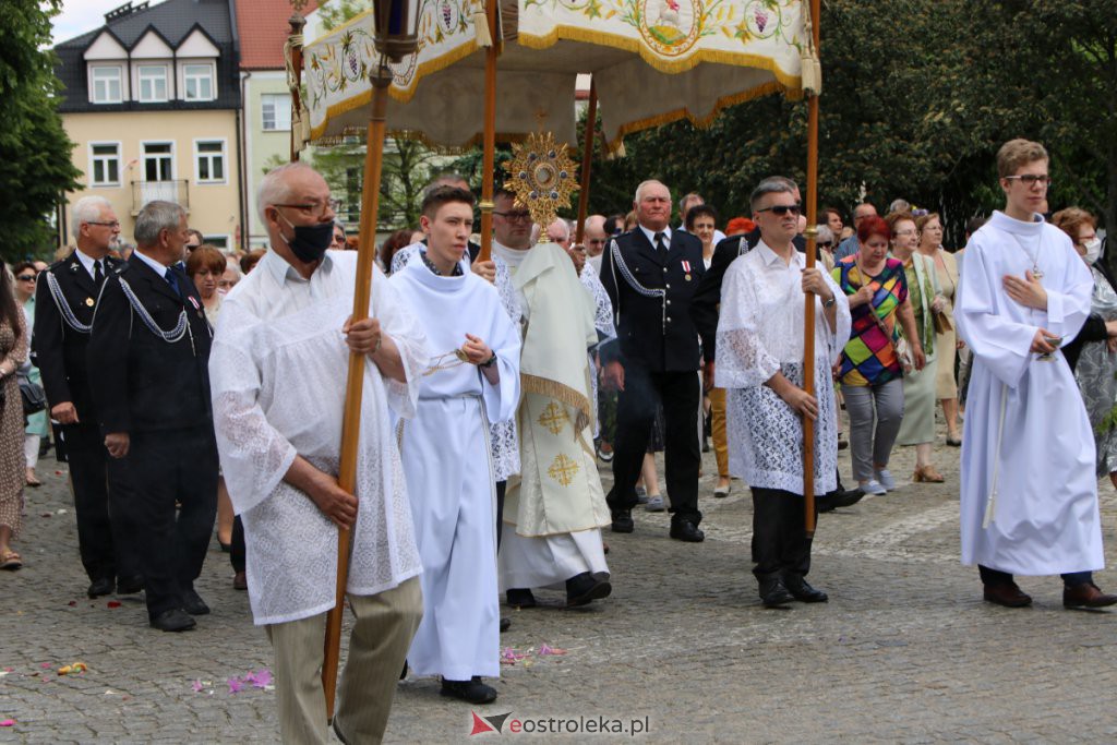 Boże Ciało 2021 w parafii pw. Nawiedzenia NMP (fara) [03.06.2021] - zdjęcie #63 - eOstroleka.pl
