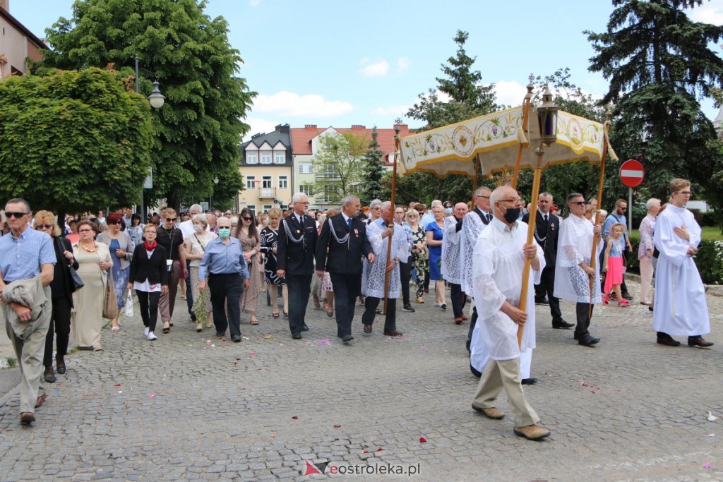 Boże Ciało 2021 w parafii pw. Nawiedzenia NMP (fara) [03.06.2021] - zdjęcie #59 - eOstroleka.pl