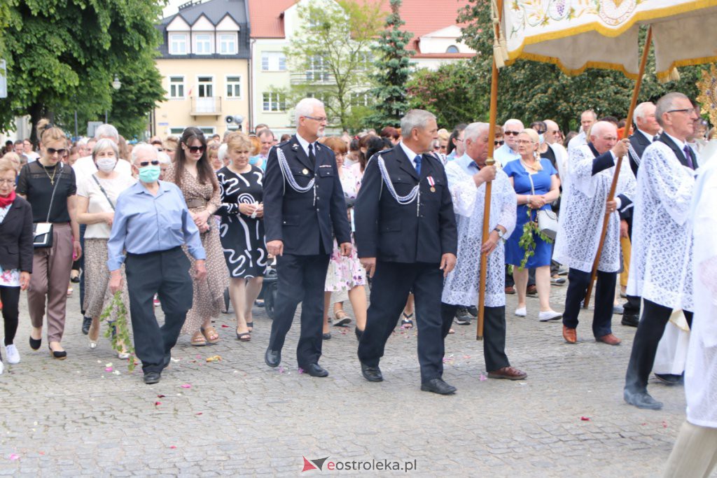 Boże Ciało 2021 w parafii pw. Nawiedzenia NMP (fara) [03.06.2021] - zdjęcie #58 - eOstroleka.pl
