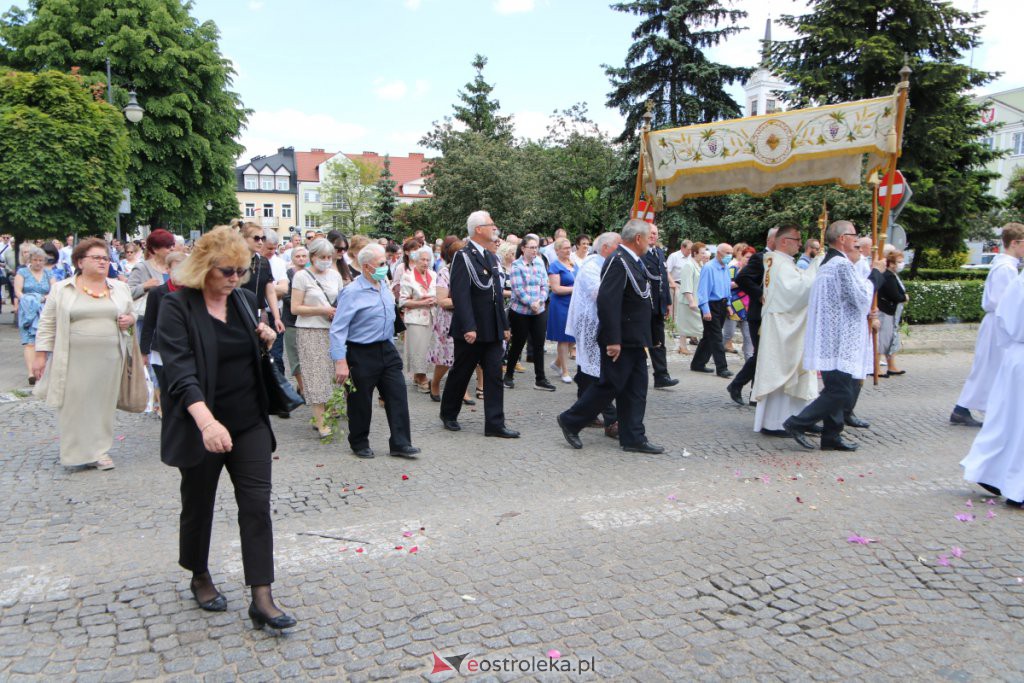 Boże Ciało 2021 w parafii pw. Nawiedzenia NMP (fara) [03.06.2021] - zdjęcie #55 - eOstroleka.pl