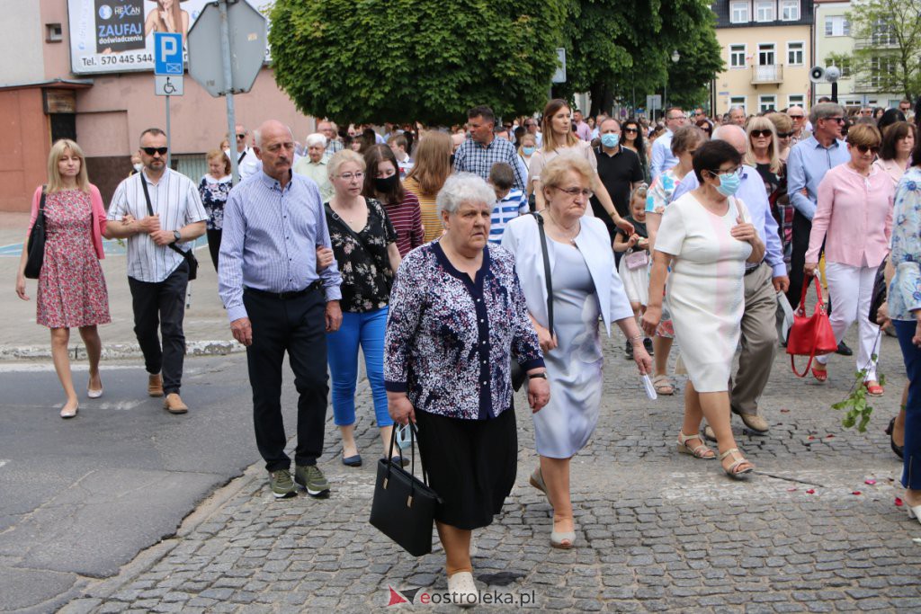 Boże Ciało 2021 w parafii pw. Nawiedzenia NMP (fara) [03.06.2021] - zdjęcie #48 - eOstroleka.pl