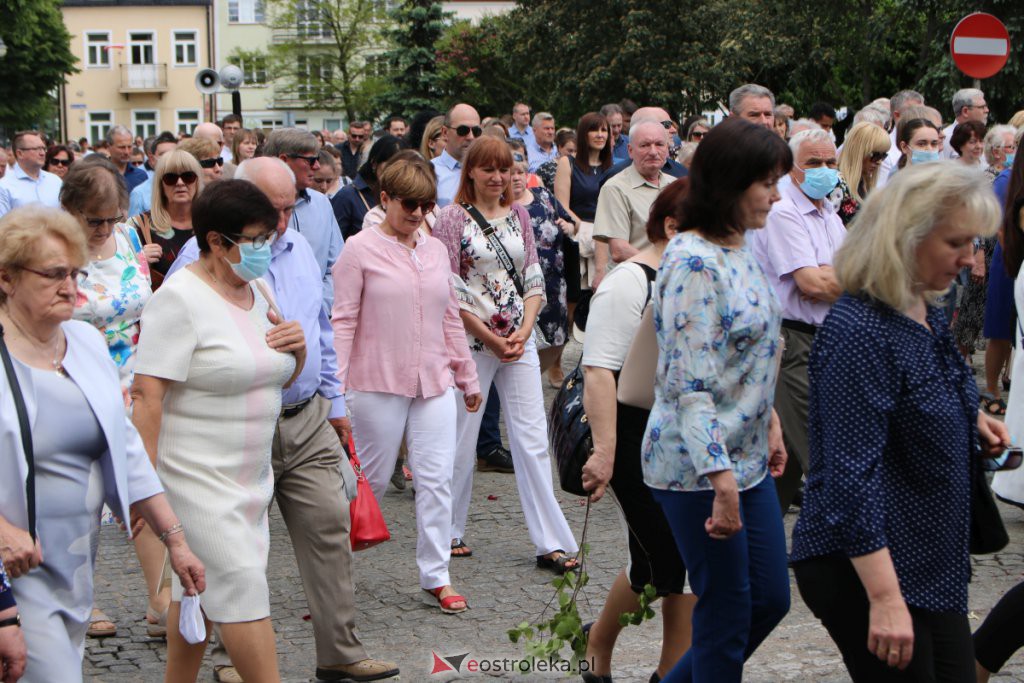 Boże Ciało 2021 w parafii pw. Nawiedzenia NMP (fara) [03.06.2021] - zdjęcie #47 - eOstroleka.pl
