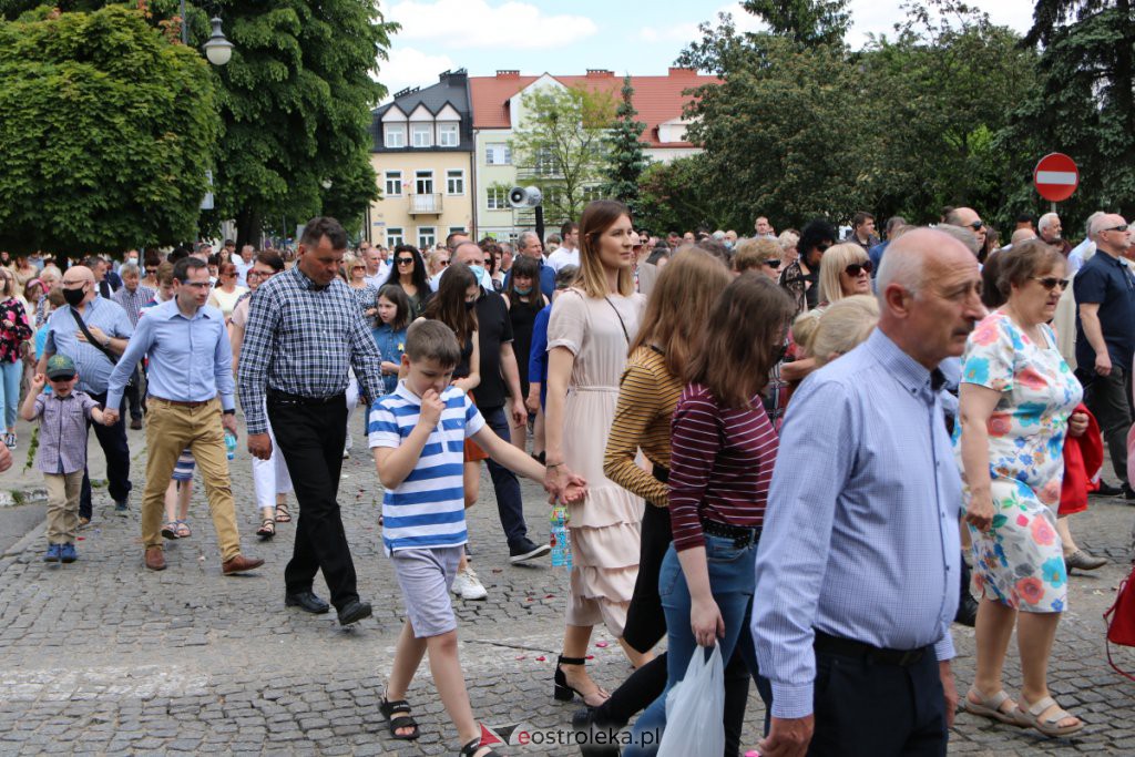 Boże Ciało 2021 w parafii pw. Nawiedzenia NMP (fara) [03.06.2021] - zdjęcie #44 - eOstroleka.pl