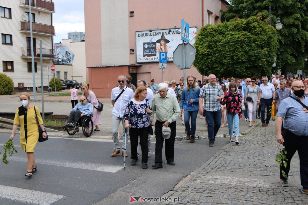 Boże Ciało 2021 w parafii pw. Nawiedzenia NMP (fara) [03.06.2021] - zdjęcie #40 - eOstroleka.pl