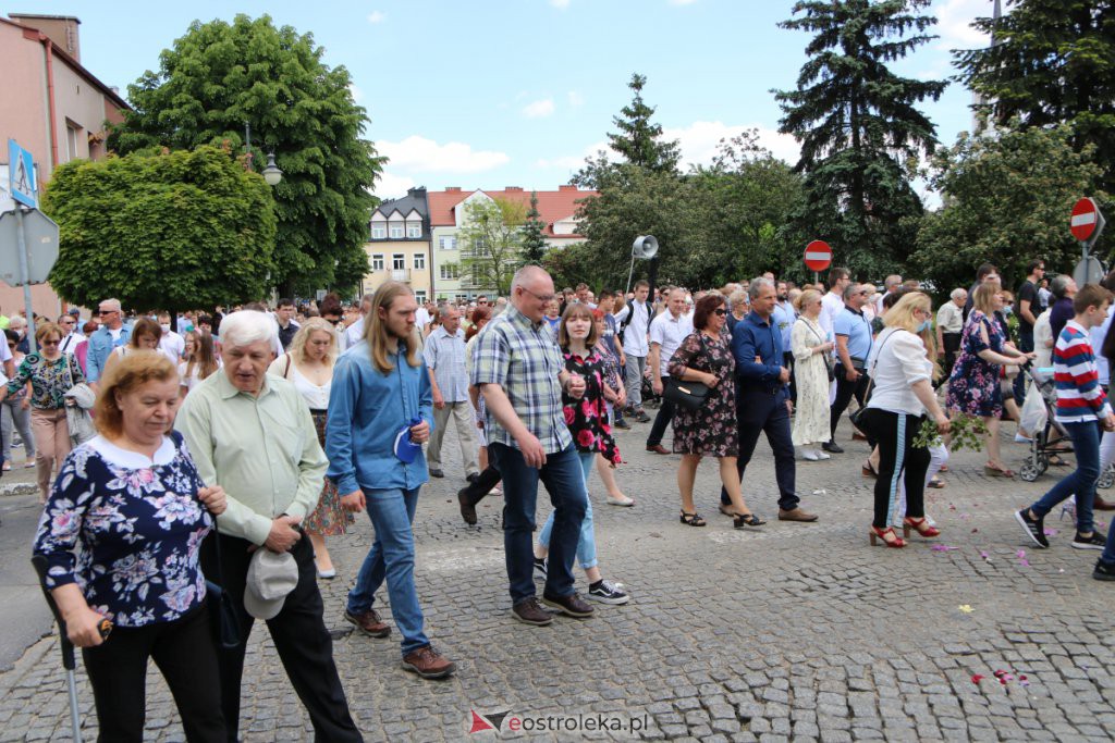Boże Ciało 2021 w parafii pw. Nawiedzenia NMP (fara) [03.06.2021] - zdjęcie #34 - eOstroleka.pl