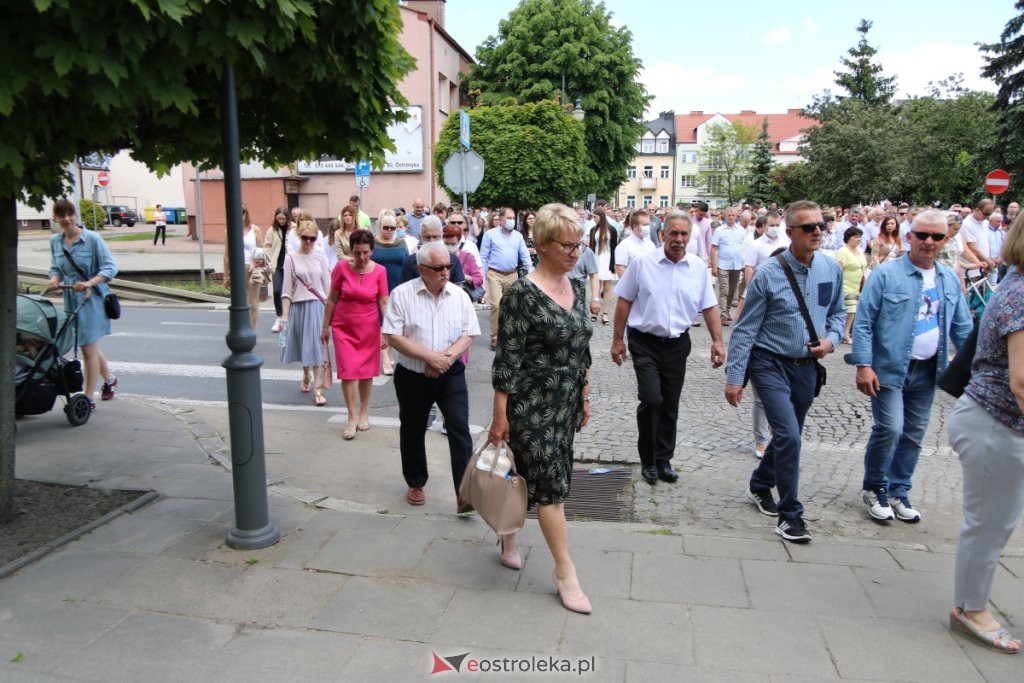 Boże Ciało 2021 w parafii pw. Nawiedzenia NMP (fara) [03.06.2021] - zdjęcie #30 - eOstroleka.pl