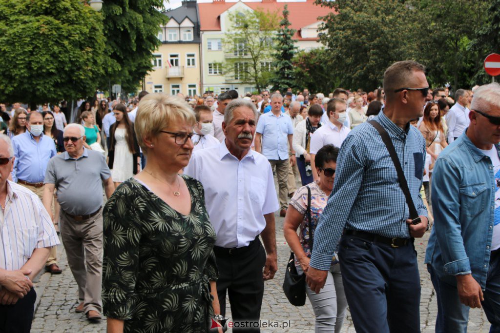 Boże Ciało 2021 w parafii pw. Nawiedzenia NMP (fara) [03.06.2021] - zdjęcie #28 - eOstroleka.pl