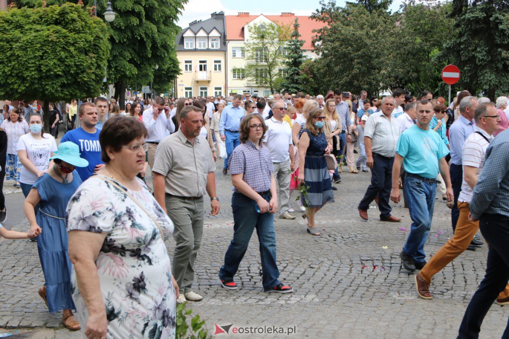 Boże Ciało 2021 w parafii pw. Nawiedzenia NMP (fara) [03.06.2021] - zdjęcie #20 - eOstroleka.pl