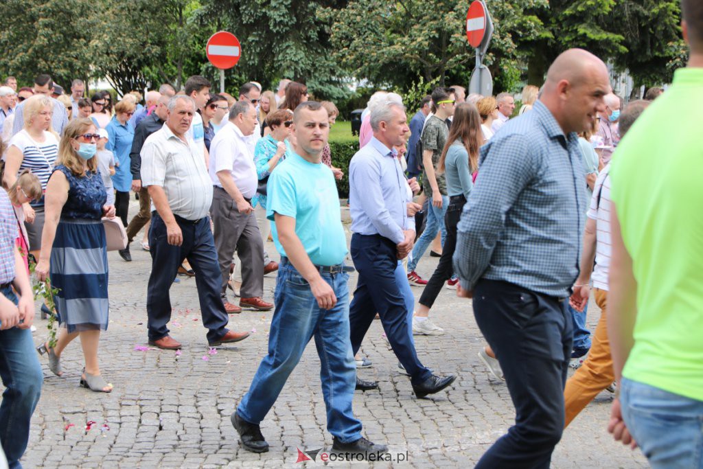 Boże Ciało 2021 w parafii pw. Nawiedzenia NMP (fara) [03.06.2021] - zdjęcie #18 - eOstroleka.pl