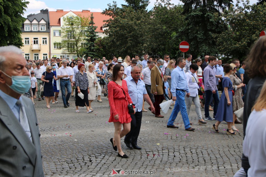 Boże Ciało 2021 w parafii pw. Nawiedzenia NMP (fara) [03.06.2021] - zdjęcie #14 - eOstroleka.pl