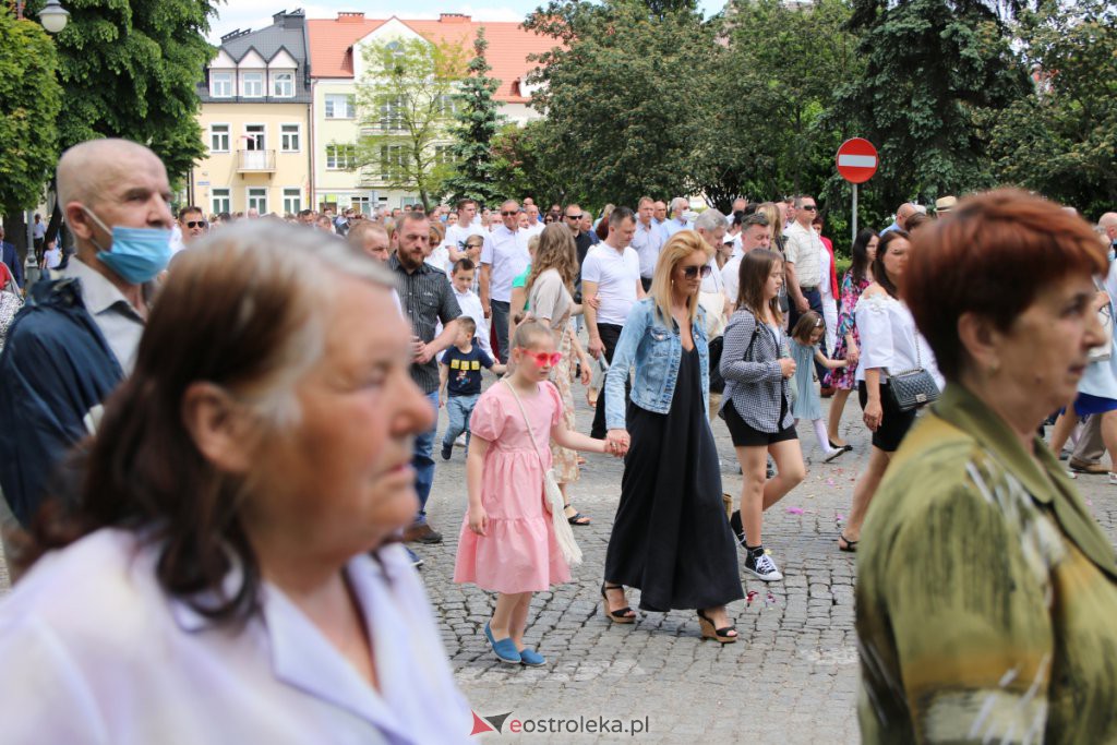 Boże Ciało 2021 w parafii pw. Nawiedzenia NMP (fara) [03.06.2021] - zdjęcie #10 - eOstroleka.pl