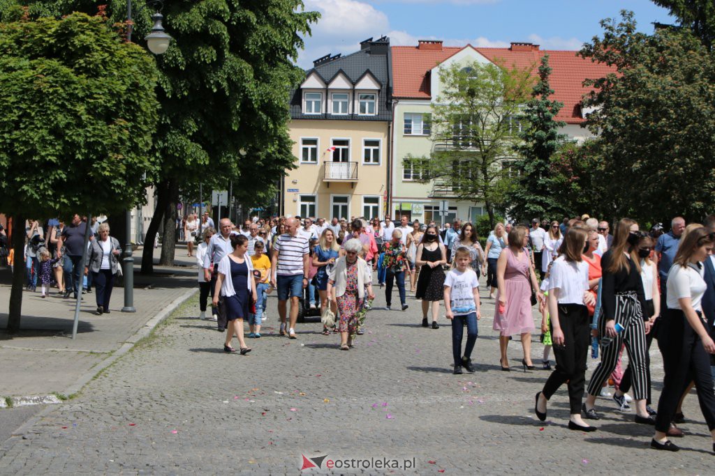 Boże Ciało 2021 w parafii pw. Nawiedzenia NMP (fara) [03.06.2021] - zdjęcie #31 - eOstroleka.pl