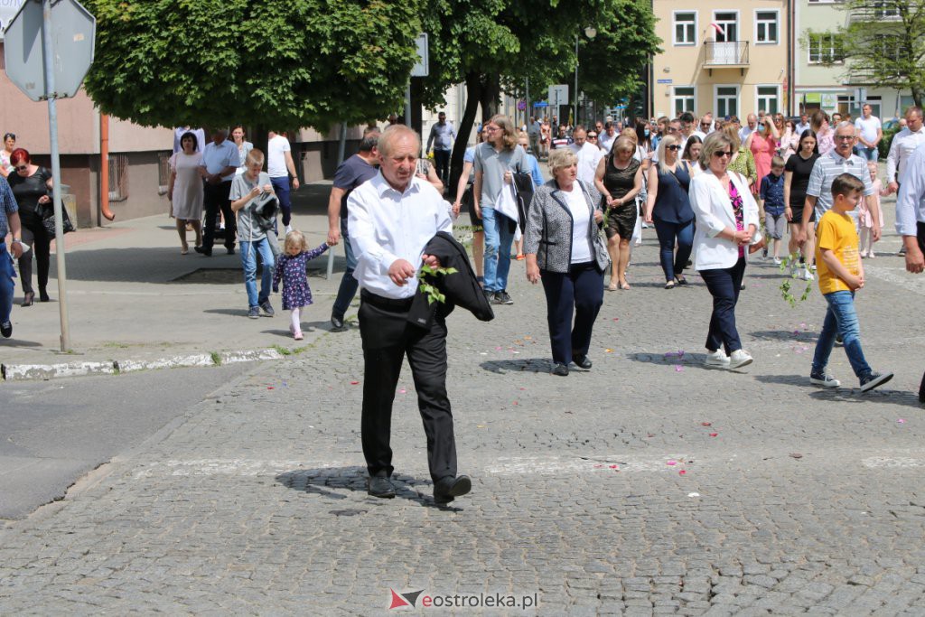 Boże Ciało 2021 w parafii pw. Nawiedzenia NMP (fara) [03.06.2021] - zdjęcie #21 - eOstroleka.pl