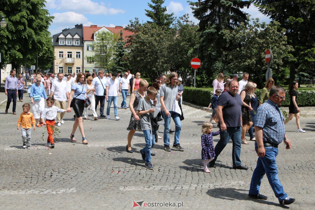 Boże Ciało 2021 w parafii pw. Nawiedzenia NMP (fara) [03.06.2021] - zdjęcie #13 - eOstroleka.pl