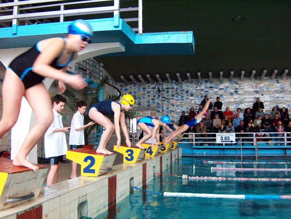 Zawody pływackie - 2004 r. - zdjęcie #10 - eOstroleka.pl