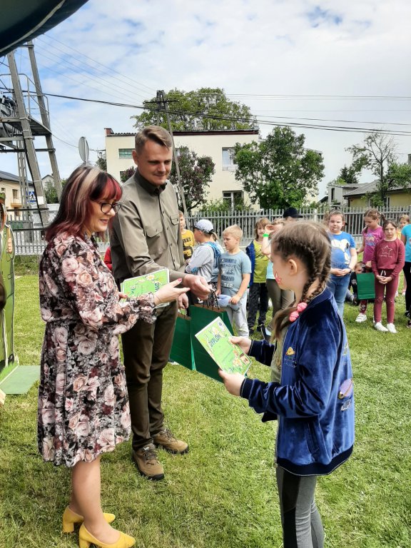 Dzień Dziecka z Nadleśnictwem Ostrołęka w Szkole Podstawowej w Rzekuniu [07.06.2021] - zdjęcie #38 - eOstroleka.pl