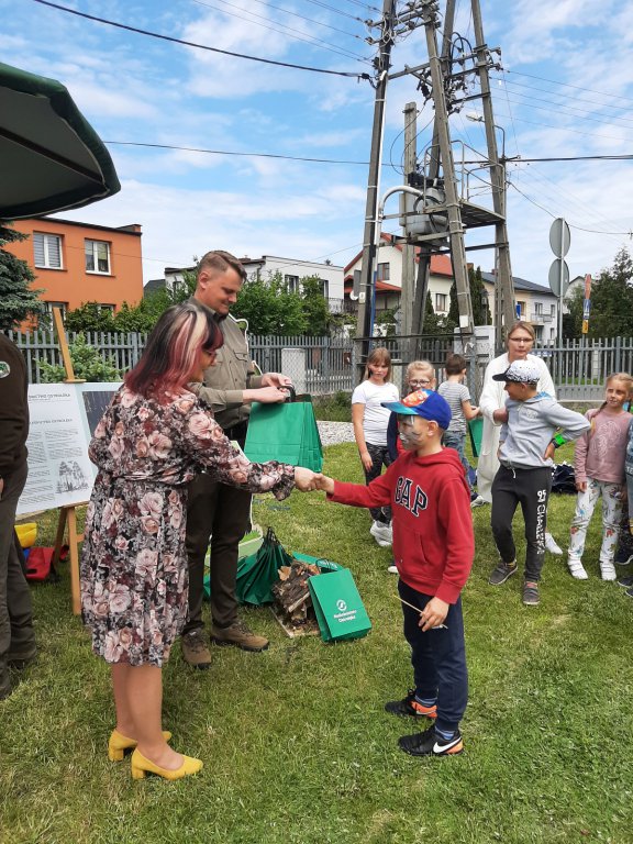 Dzień Dziecka z Nadleśnictwem Ostrołęka w Szkole Podstawowej w Rzekuniu [07.06.2021] - zdjęcie #35 - eOstroleka.pl