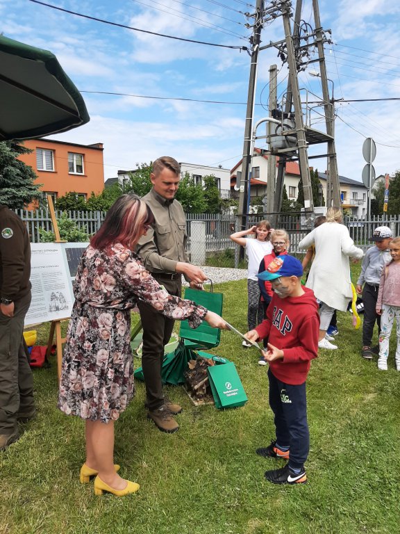 Dzień Dziecka z Nadleśnictwem Ostrołęka w Szkole Podstawowej w Rzekuniu [07.06.2021] - zdjęcie #34 - eOstroleka.pl
