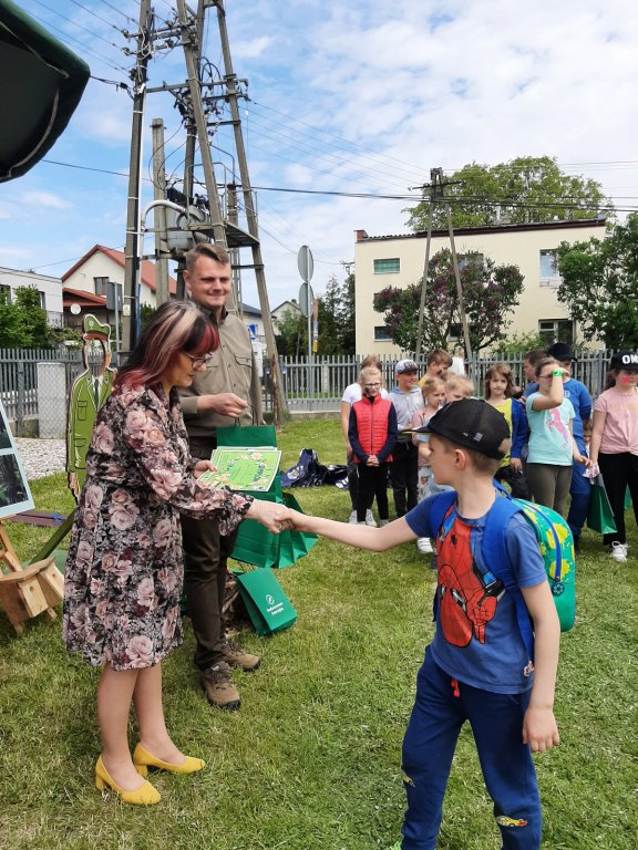 Dzień Dziecka z Nadleśnictwem Ostrołęka w Szkole Podstawowej w Rzekuniu [07.06.2021] - zdjęcie #32 - eOstroleka.pl