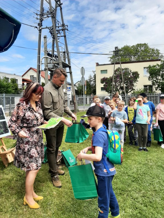 Dzień Dziecka z Nadleśnictwem Ostrołęka w Szkole Podstawowej w Rzekuniu [07.06.2021] - zdjęcie #31 - eOstroleka.pl
