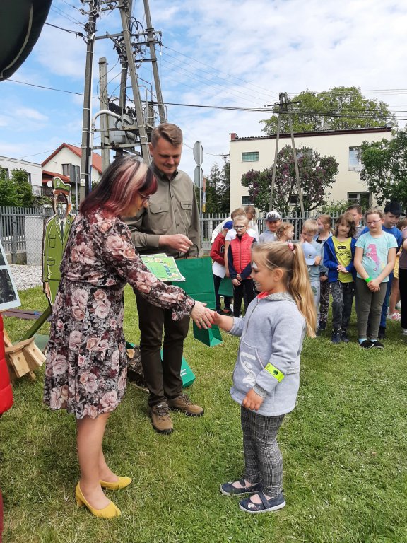 Dzień Dziecka z Nadleśnictwem Ostrołęka w Szkole Podstawowej w Rzekuniu [07.06.2021] - zdjęcie #26 - eOstroleka.pl