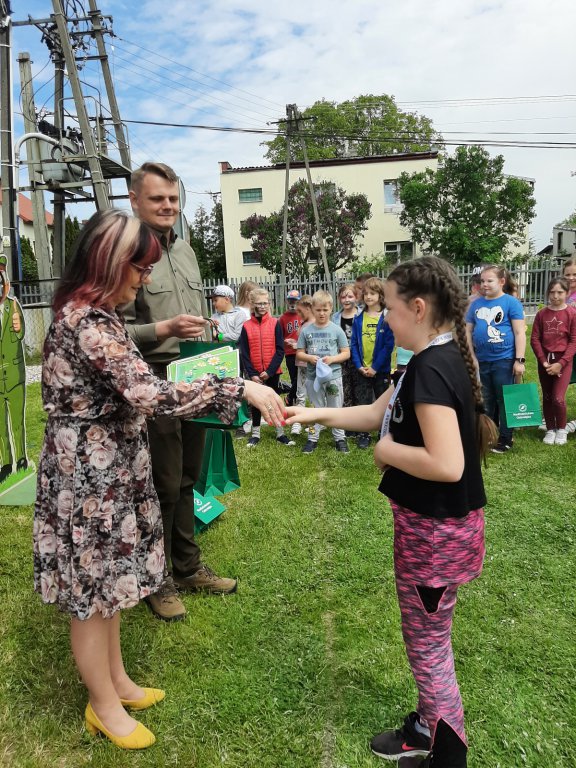 Dzień Dziecka z Nadleśnictwem Ostrołęka w Szkole Podstawowej w Rzekuniu [07.06.2021] - zdjęcie #20 - eOstroleka.pl