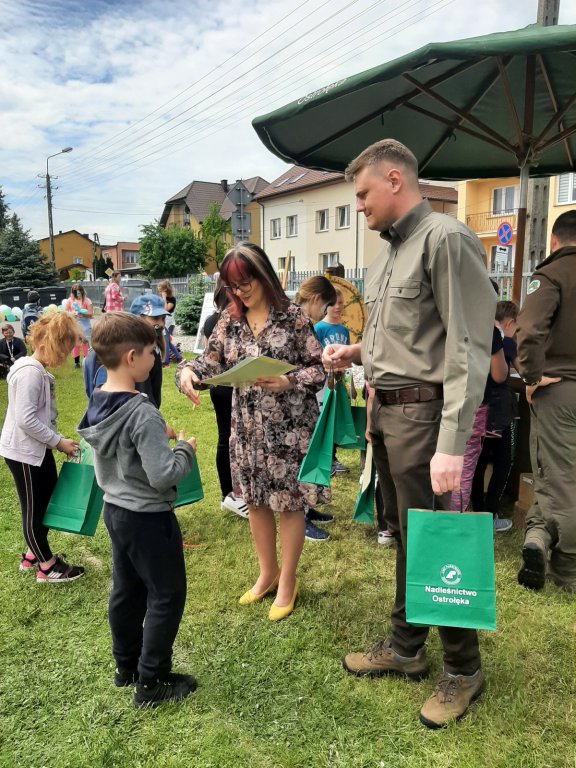 Dzień Dziecka z Nadleśnictwem Ostrołęka w Szkole Podstawowej w Rzekuniu [07.06.2021] - zdjęcie #11 - eOstroleka.pl