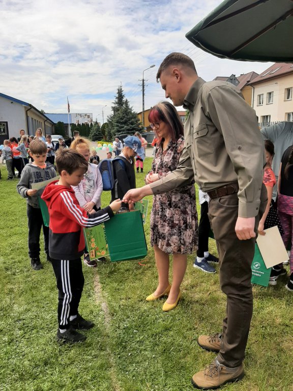 Dzień Dziecka z Nadleśnictwem Ostrołęka w Szkole Podstawowej w Rzekuniu [07.06.2021] - zdjęcie #9 - eOstroleka.pl