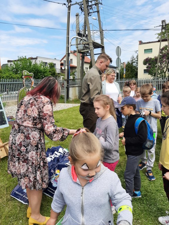 Dzień Dziecka z Nadleśnictwem Ostrołęka w Szkole Podstawowej w Rzekuniu [07.06.2021] - zdjęcie #7 - eOstroleka.pl